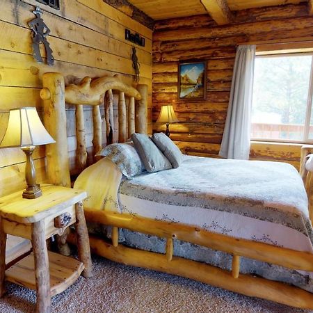 Canyon View Family Cabin, Deck, Tv Room, Games, Bbq, Campfire Монтичело Екстериор снимка