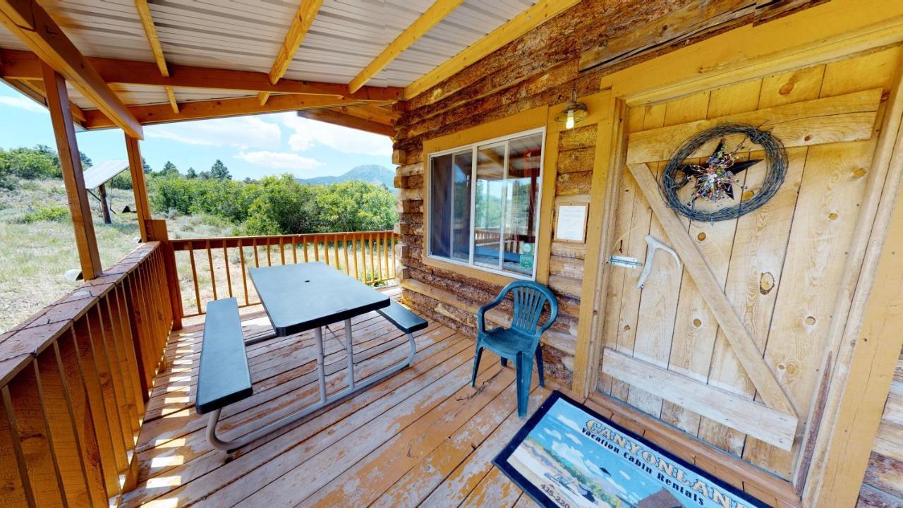 Canyon View Family Cabin, Deck, Tv Room, Games, Bbq, Campfire Монтичело Екстериор снимка