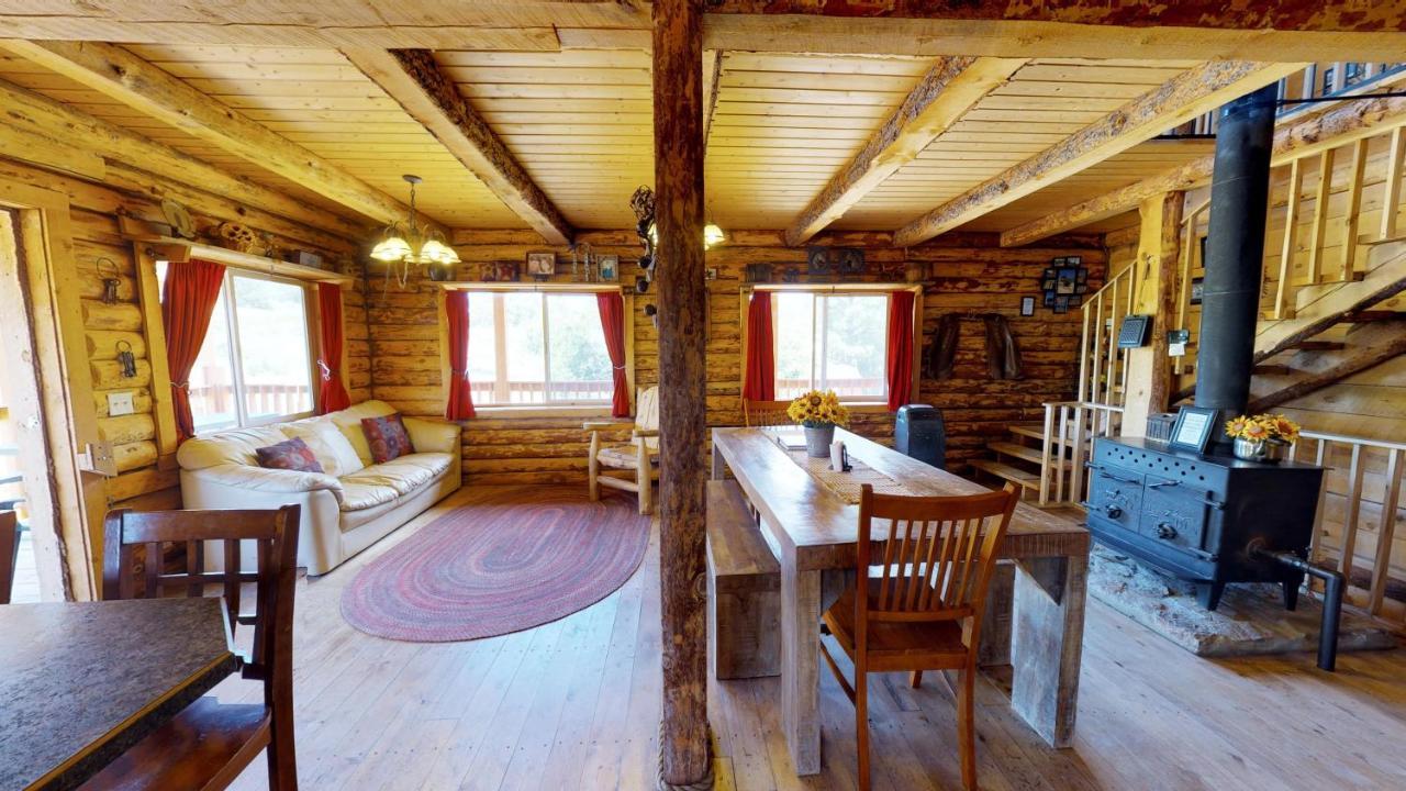 Canyon View Family Cabin, Deck, Tv Room, Games, Bbq, Campfire Монтичело Екстериор снимка