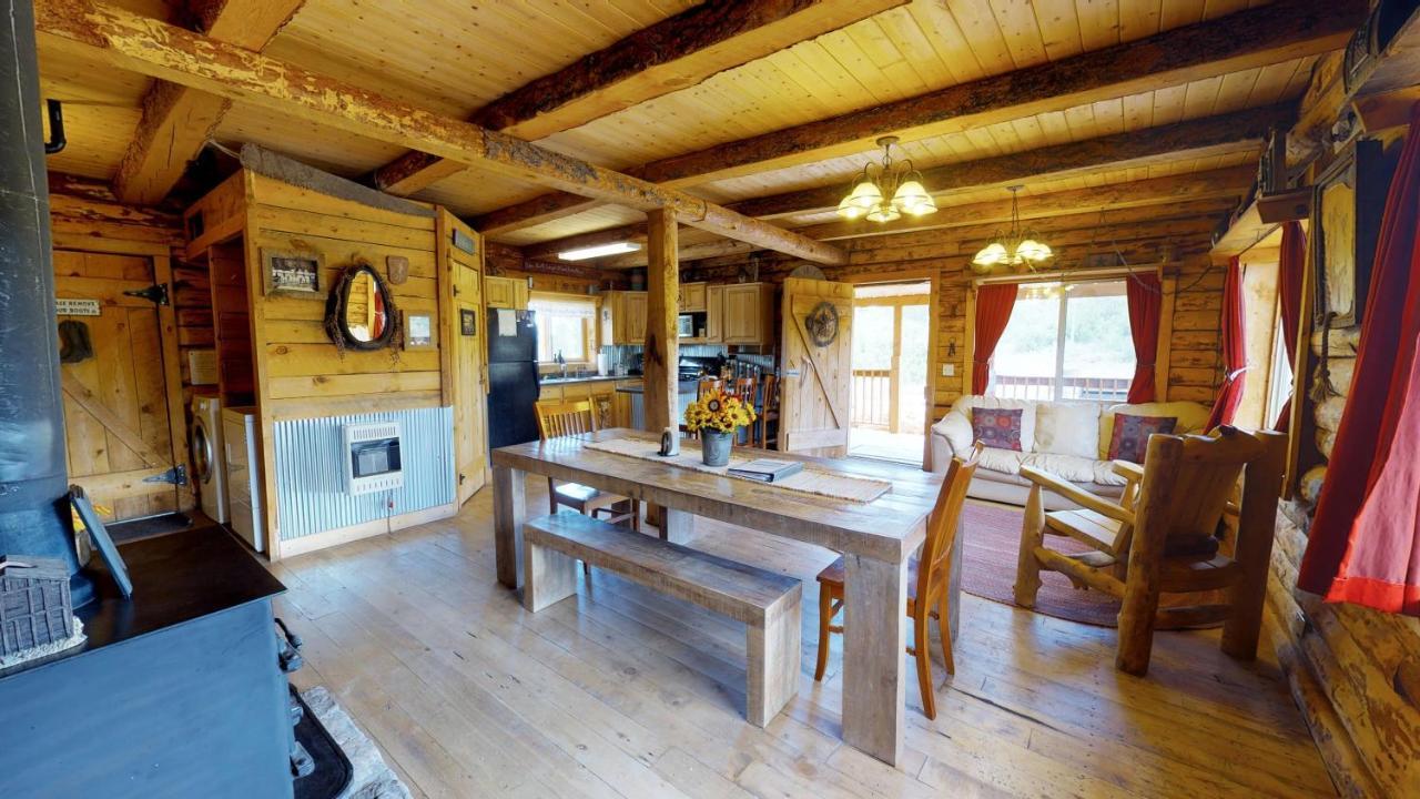Canyon View Family Cabin, Deck, Tv Room, Games, Bbq, Campfire Монтичело Екстериор снимка