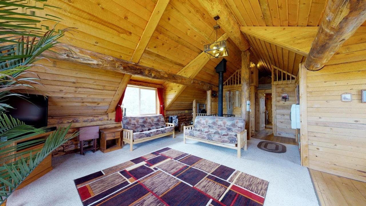 Canyon View Family Cabin, Deck, Tv Room, Games, Bbq, Campfire Монтичело Екстериор снимка